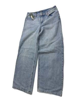 Wild Fable Women's Low-Rise Baggy Jeans with Embroidered Bow Back Pockets - Ligh